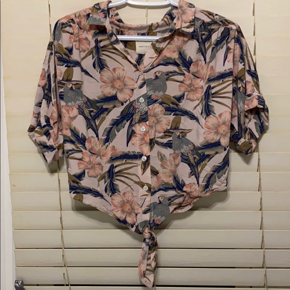 ▪️American eagle crop top